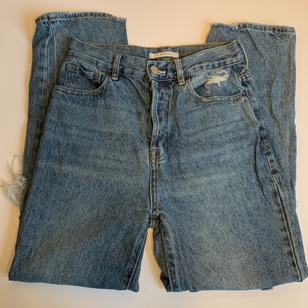 PacSun Women’s Heavily Distressed Jeans